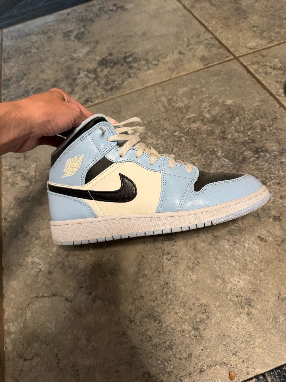 Nike Kids Air Jordan 1 Mid in Light Blue Black White